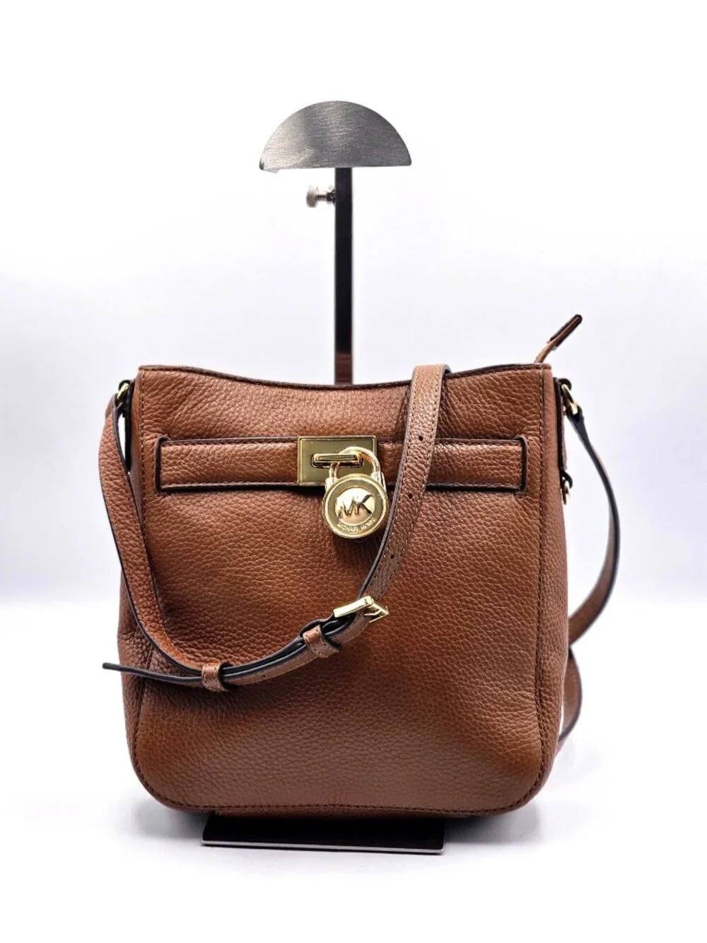 Michael Kors Women's Tan Pebbled Leather Hamilton Traveler Crossbody Bag  3371